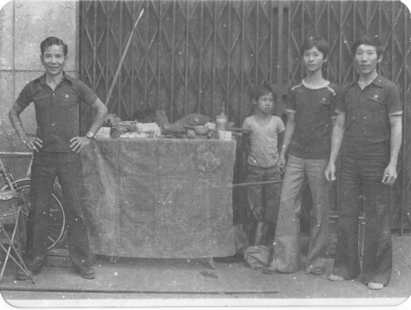 Lịch sử hình thành Cao xoa thảo dược Giang's