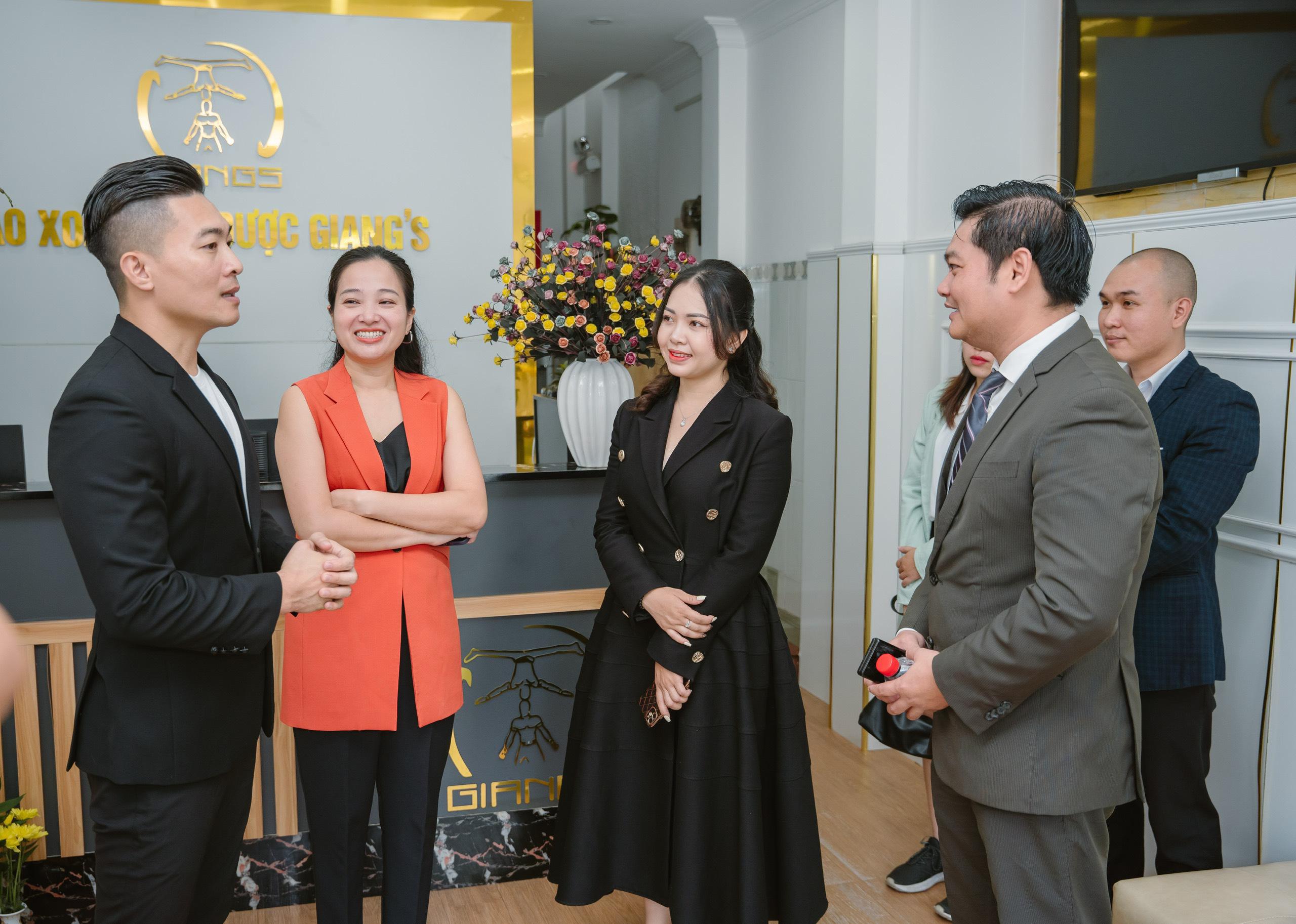 HSA VISTA CHÍNH THỨC TRỞ THÀNH NPP ĐỘC QUYỀN CAO XOA THẢO DƯỢC GIANG’S